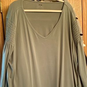 Everi Kohls plus size top
